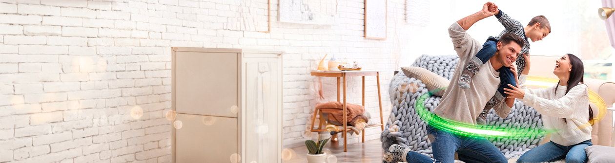 Familia en el living